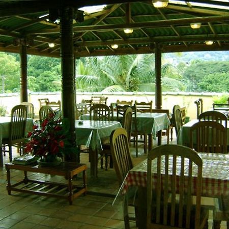 Palm Garden Home Stay Deiyannewela Bagian luar foto
