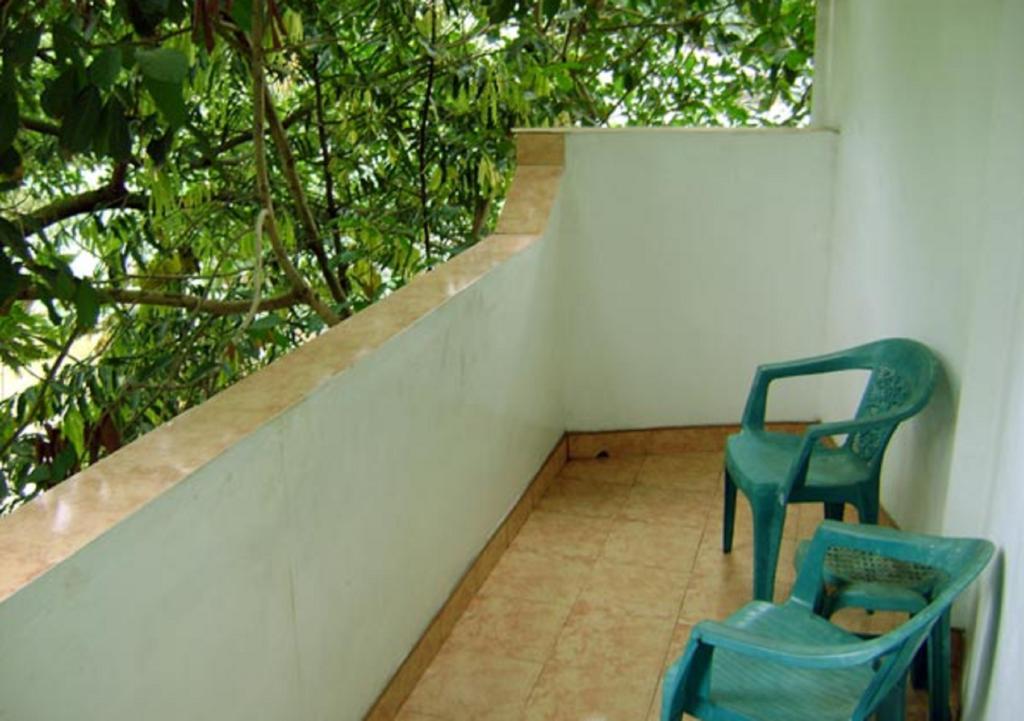 Palm Garden Home Stay Deiyannewela Bagian luar foto